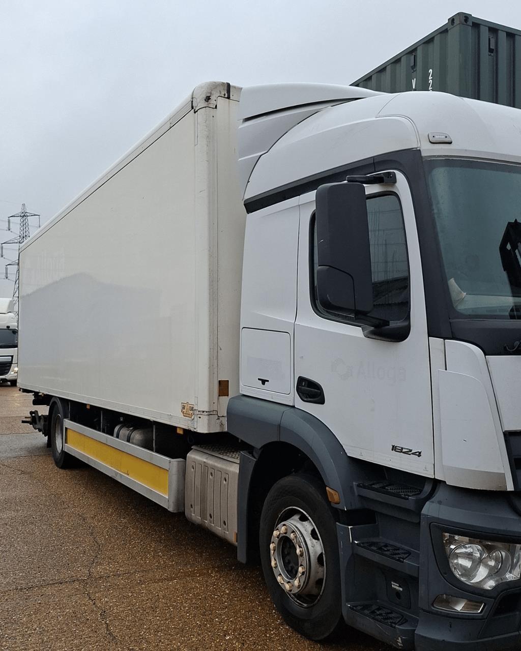 Used Mercedes-Benz Actros trucks & lorries in Aylesbury
